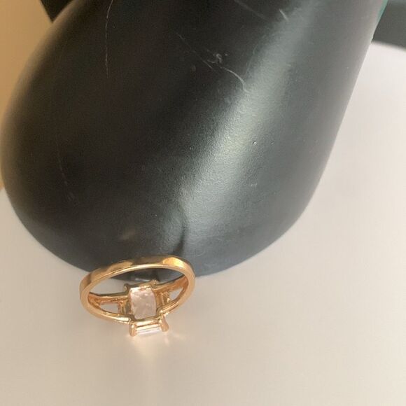 Beautiful Emerald Cut Clear CZ ring, Stamped - Picture 4 of 4